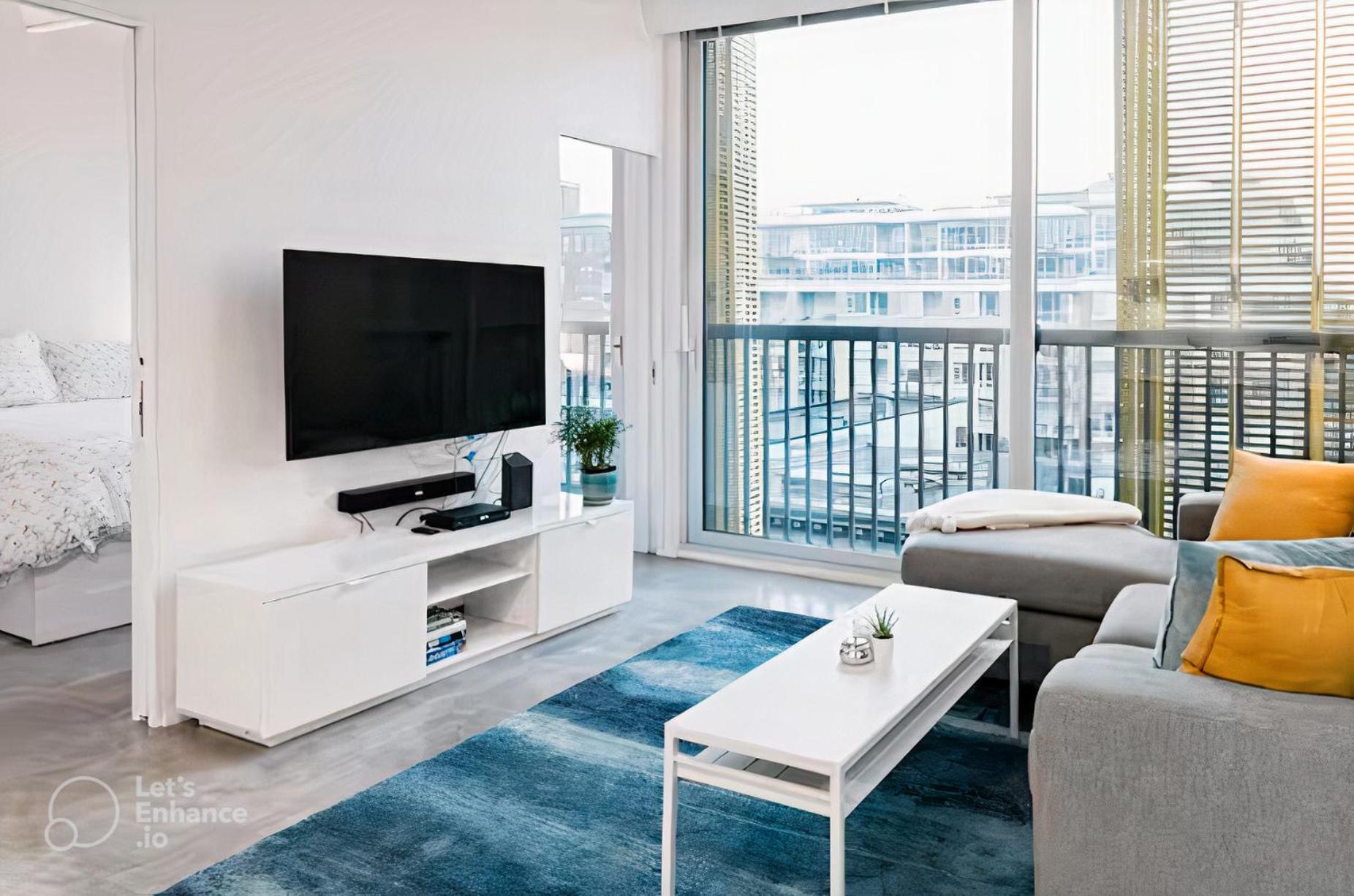 Modern, Bright & Central 1-Bed Downtown Apt Close To Rogers Arena Vancouver Exterior foto